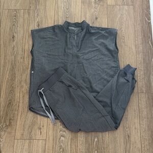 Figs Gray Women's Scrub Set